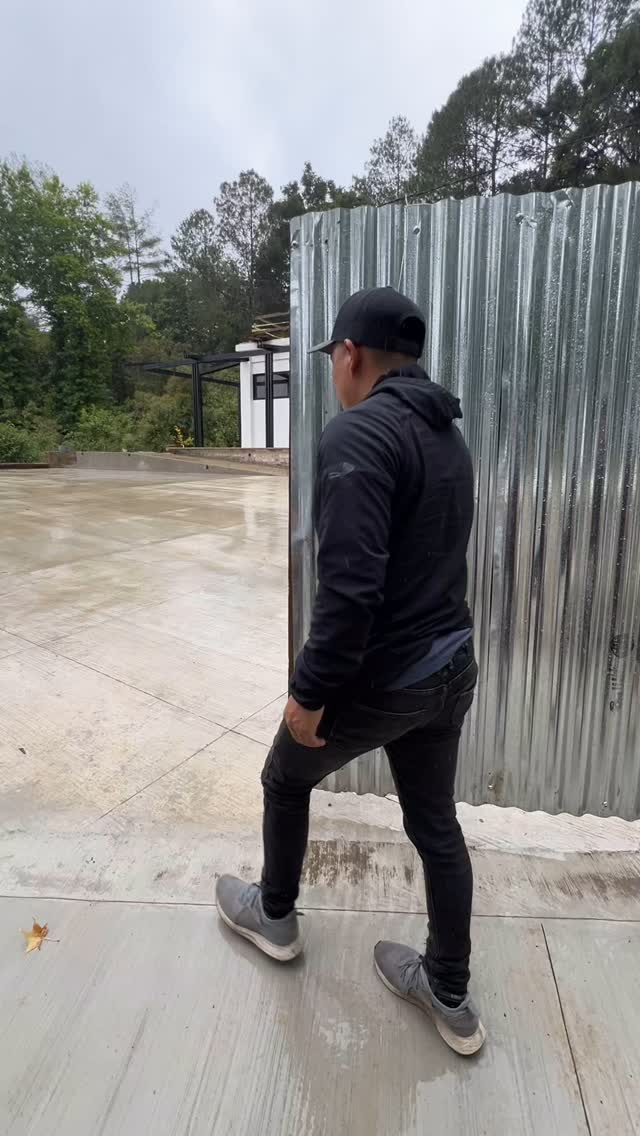 Surgical center updates as of a few weeks ago! To have so many different groups and organizations come together to bring this building to life is amazing. Stay tuned as we will be featuring some of the staff that will be boots on the ground at the surgical center year-round! @livingtoserve_avis