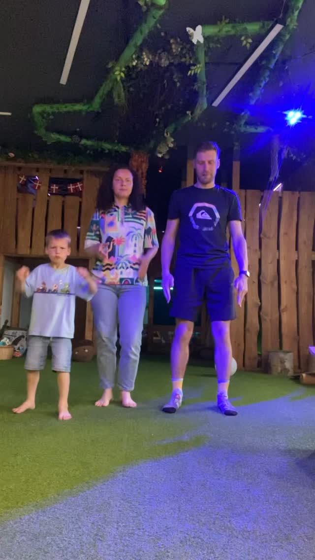 We always welcome every client with full energy and a big smile!
#copenhagen #fødselsdag #birthday #kidsparty #tillykke #forestroomdk #hurra #partyplace #birthdayparty #børnefødselsdag