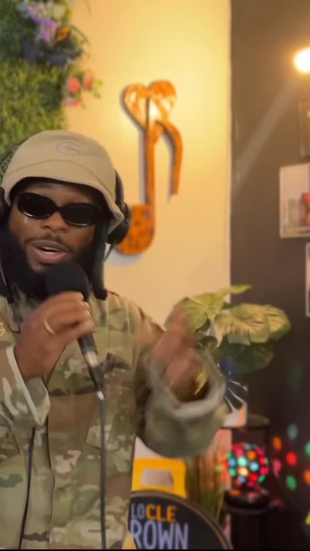 @theretropharaoh performance out now on YouTube!
Bars on bars and a fire ass fit 😎 Go peep it!
#cleveland #podcast #clevelandmusic #localmusic #cle