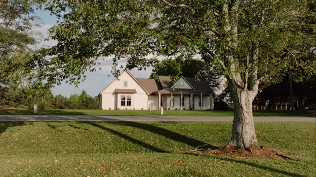 📍 From blueprint -> to reality 🏡
Proud to unveil this brand new custom home — where thoughtful design meets modern living. Every detail was crafted with care, and it’s officially ready to welcome its first owners. Now live on the market!