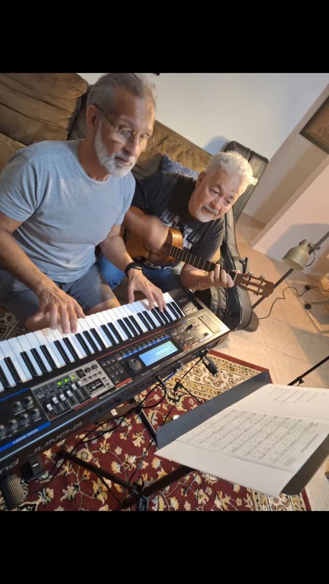 #Recap We have the true honor of creating a special musical arrangement of the U.S. and Venezuelan national anthems for Senator Rick Scott 🇺🇸🇻🇪. Produced at the Dunedin Abbe Home Studio by @reinaldovandres , under the direction of entrepreneur and music producer @rafitorincon —founder of Rincón Investment—and arranged by musician @sergymrbiz Sergy Morales, this version will soon be recorded to be enjoyed by audiences 🎵
.
.
.
#AnthemTribute
#RickScottHonors
#MusicForFreedom
#VenezuelaUSAUnity
#ProducedWithPride
#DunedinMusicStudio
#ReinaldoVandres