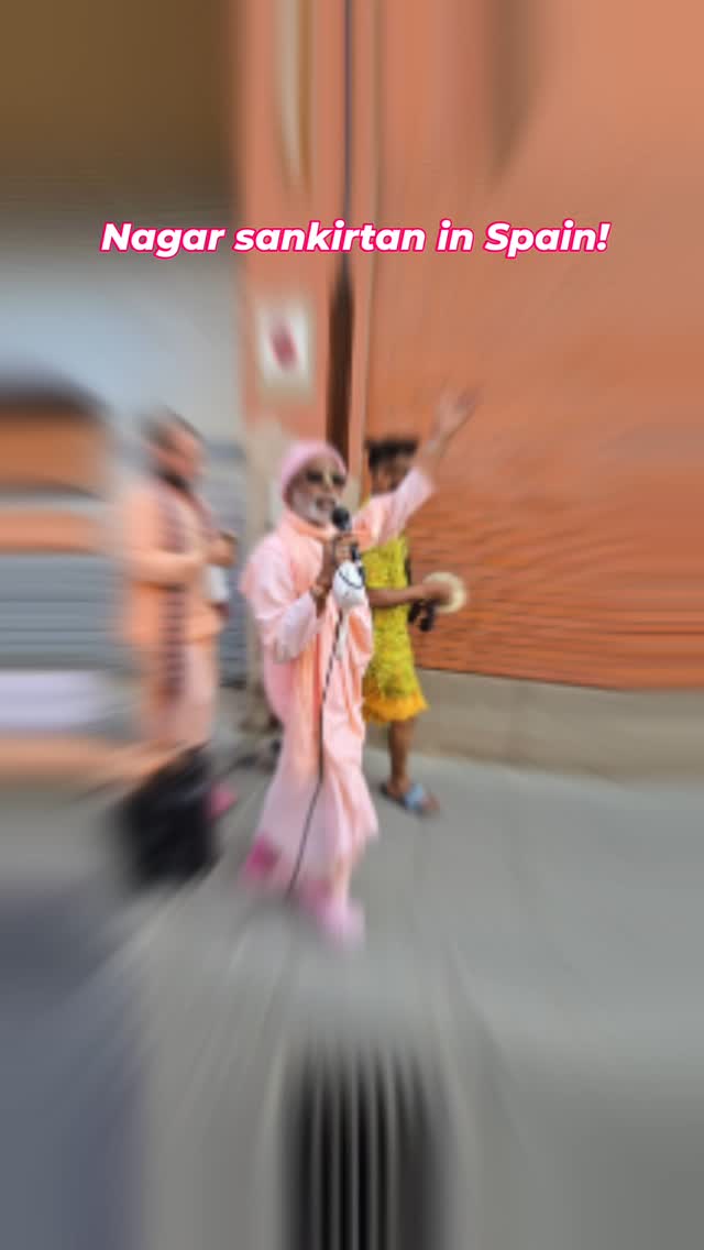 Throwback to the nagar sankirtan in Igualada, Spain! ✨️
@radhagovindadevaesp
#throwback #spain #igualada #radhagovinda