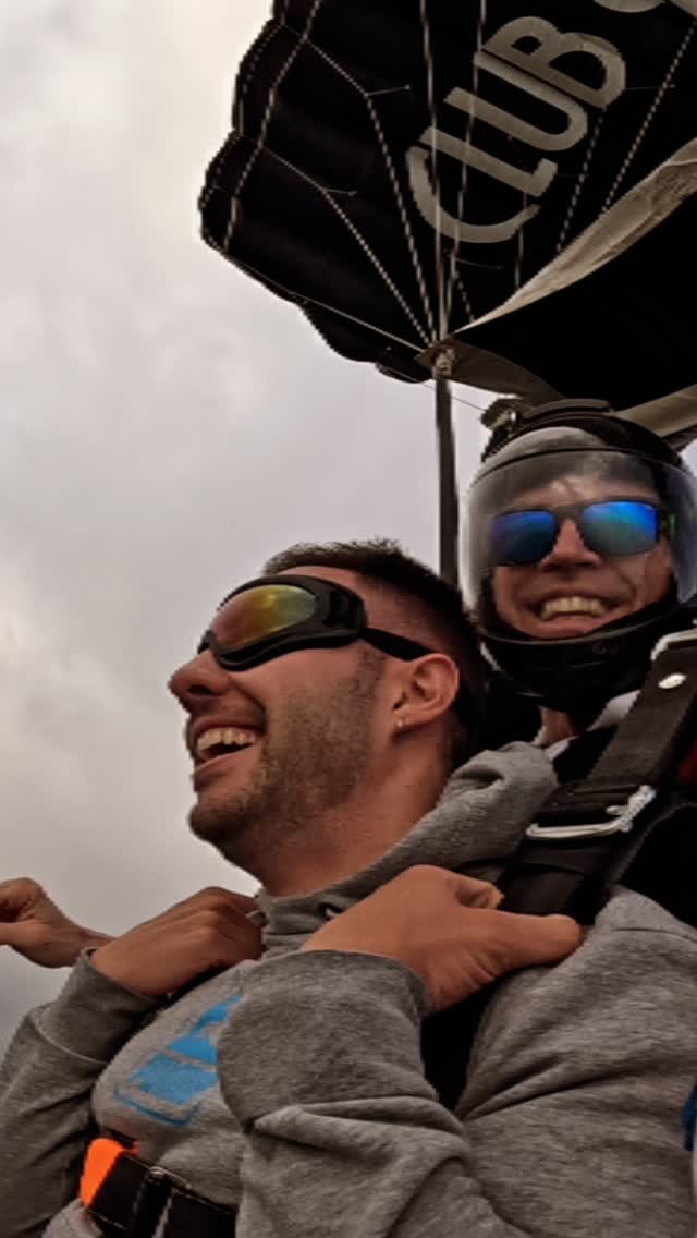 ๐ซตHai sempre detto:
โจโLo farรฒ quando costa menoโโจโLo farรฒ con lโamico giustoโโจโLo farรฒ quando avrรฒ tempoโ
Lo faccio. Ma non adessoโฆ
๐คQuante volte lโhai detto?
โณLa vita non aspetta.
๐ฏsolo per 48 ore.
๐ซดEccoti servito:
โจโจ Weekend del 5/6 luglio
๐solo a CASALE MONFERRATO
โจ๐ช Lancio in tandem + video Handycam REGALATO
โจ๐ธ A soli 200โฌ
โจ๐ฅ Sรฌ, ti filmiamo mentre urli di felicitร a 4000 metri
๐Tagga il tuo partner di follia
โจ๐ฉ Scrivici in DM per bloccare il tuo posto
๐ CLICCA SUL LINK IN bio e prenota
โจโ ๏ธ Posti limitati
##skydive #skydiveitaly #skydiveMilan #paracadutismo #tandemjump #esperienzadellavita #adrenalina #offertalimited #skydivinglife #bucketlist #weekendadrenalinico
Hai mai detto: โLo faccio, ma non adessoโ?โ