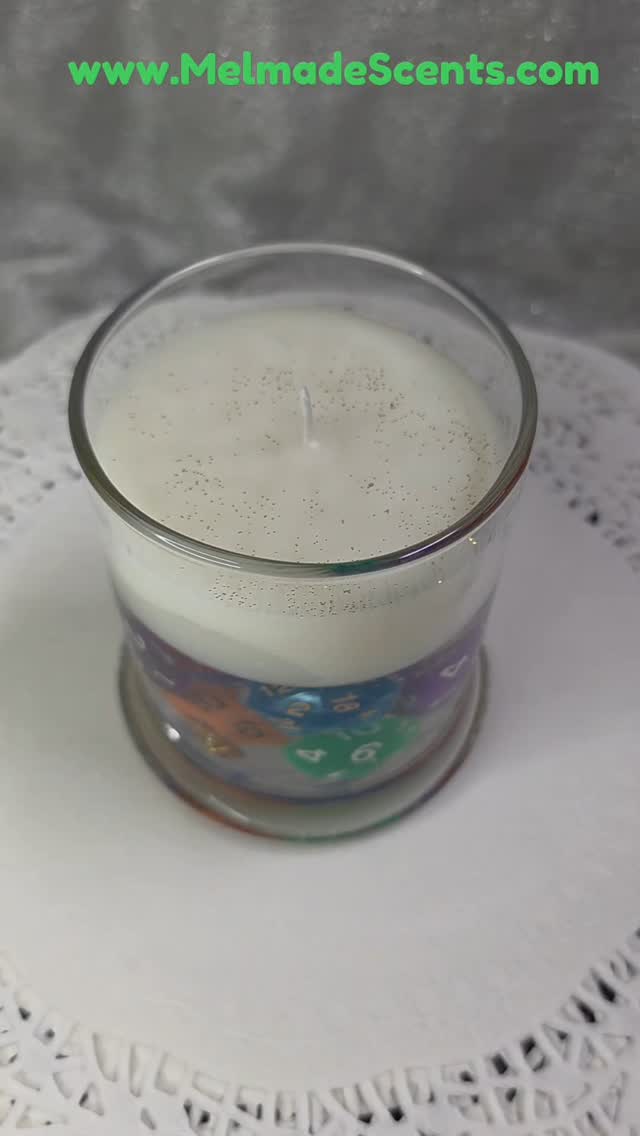 Dice gel candles for the gamers!
#candles #dice #gamers #melmadescents