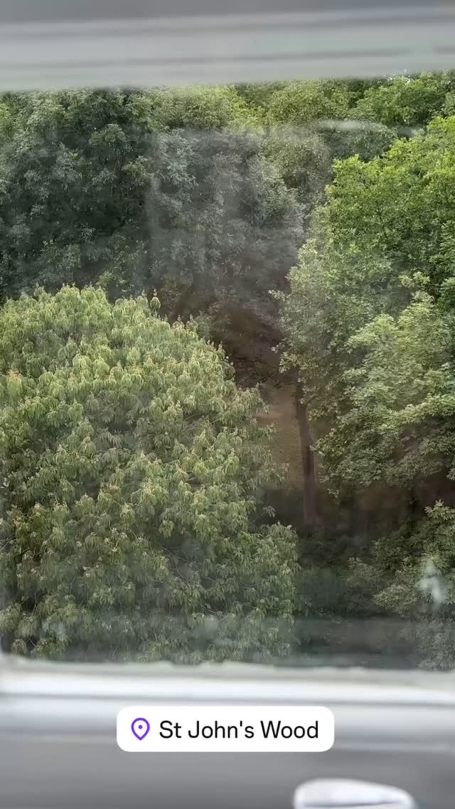 Lovely dining area at St. John’s wood penthouse. #diningroomstyle #diningroomdesig #interiordesign #londoninterior #renovation #homestyling #goldersgreen #finchley #hampstead #millhill #design #designer #architecture #homedesign #eastFinchley #moderndesign #interiordesign #moodboard #styling #interiorlondon #kitchenisland #kitchendesign #mood board. #homeoffice
