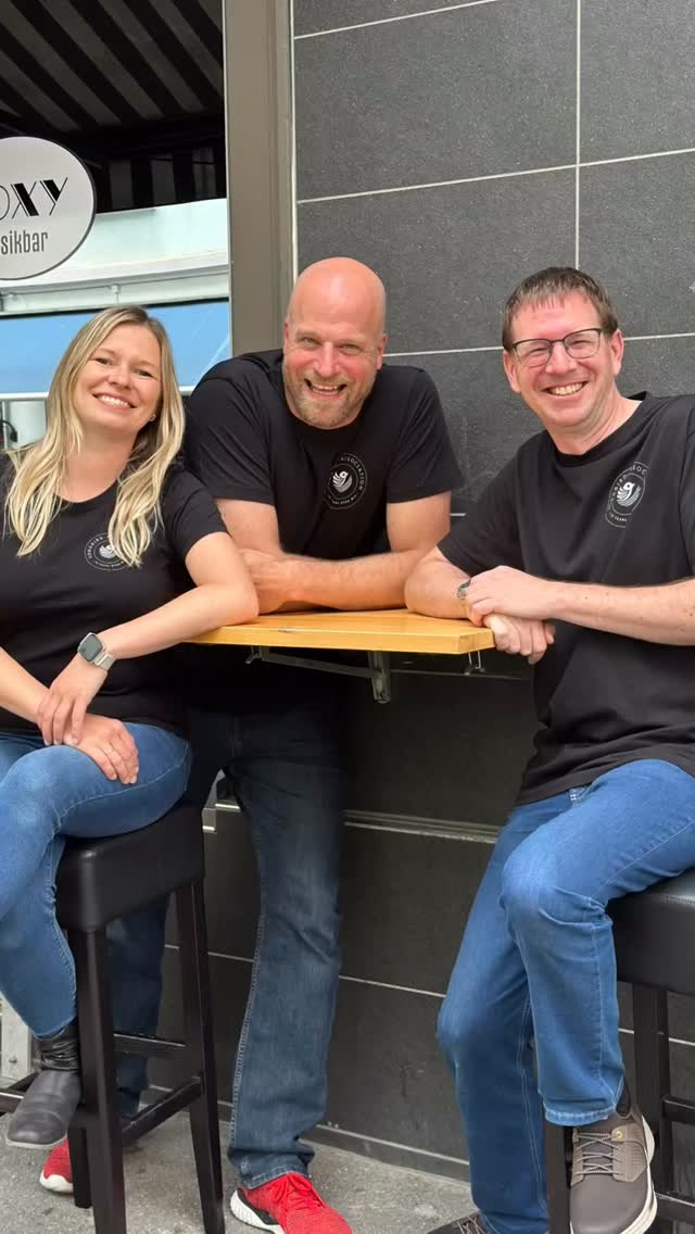 Dear Songbirds
Huge thanks to everyone who shared their talent and supported our open mic nights over the past 10 years! Weโve loved every moment. โค๏ธ๐ถ
Get ready for our next open mic on ๐๐๐น๐ ๐ฐ๐๐ต! After that, weโre taking a break in August. Weโll be back on ๐ฆ๐ฒ๐ฝ๐๐ฒ๐บ๐ฏ๐ฒ๐ฟ ๐ฑ๐๐ต, and as always, you can find us on the first Friday of every month.
Enjoy your summer, and get ready for more amazing performances! ๐คโ๏ธ
#songbird #openmic #roxymusikbar #livemusic #zurich #summertime