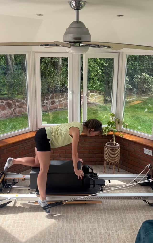 If you see me today, I might be hobbling 🫣👀🍑
Great to be back on the Reformer, not sure my glutes have missed this one though 😂
Happy Friday all!
#reformerpilates #shrewsbury #pilatesclass #pilatesinstructor #glutestrength #pilatesforrunners #selfpractice