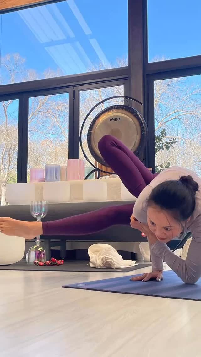 We often repeat painful patterns not because we love them — but because they’re familiar…
To a mind that prefers to stay asleep, even discomfort offers a strange kind of safety. It clings to the known, even as it whispers, “I’m so tired of this.”
But here’s the truth:
✨ The pattern won’t change until you do.
Not just your habits — but your relationship to the part of you that keeps creating them.
That’s where true transformation begins. 💫
Break out of the pattern. Come play. 🎭✨
Sunday Advanced Fun Play
Join us every Sunday at 9 AM for a vibrant, energising class that invites you to move differently, think differently — and shift something deeper.
#InnerWork #ConsciousLiving #BreakTheCycle #SelfAwareness #HealingJourney 📸@renellerampersad