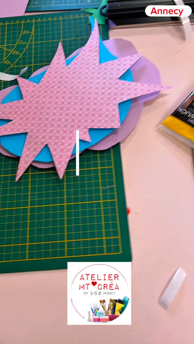 🎨 Une journée créative inoubliable pour vos enfants à Annecy ! 🌈
Le 7 juillet, l’atelier MT’Créa se transforme en terrain de jeu artistique pour une journée spéciale enfants autour de la personnalisation de lunettes fun et la création d’une toile Pop Art pleine de peps ! 🕶️✨
Ici, on découpe, on peint, on colle, on ose la couleur et on repart fier·e de ses créations uniques. 🖌️
Un moment ludique et créatif, pensé pour stimuler l’imaginaire et développer la confiance en soi — dans un lieu inspirant et bienveillant, au cœur d’Annecy. 🌸
📍Infos & inscriptions sur ateliermtcrea.com
📅 Places limitées – dès 6 ans
💡 Idéal pour occuper les enfants pendant les vacances d’été !
#annecy #annecykids #loisirscreatifs #diyenfant #ateliercreatif #vacancesenfants #atelierannecy #activiteannecy #diyannecy #sortieenfant #activiteenfantannecy #ateliermtcrea #lunettescustomisees #popartkids #creativiteenfant #mamanannecy #idéevacancesenfants #vacancescreatives#vacancescréatives #vacancescreativesannecy