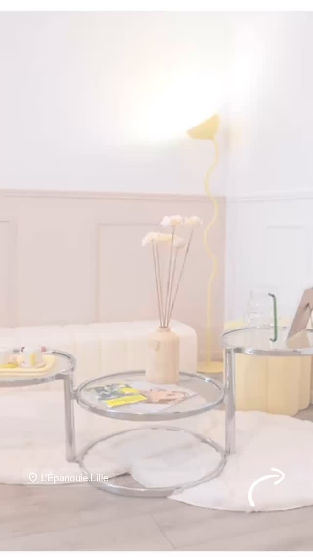 🌸☀️💕 55 merci… et bien plus encore 🌸
En novembre 2024, j’ouvrais timidement les portes de mon showroom de robes de mariée, avec le cœur plein de rêves et un brin d’appréhension…
Aujourd’hui, vous êtes 55 mariées et futures mariées à m’avoir fait confiance.
55 histoires, 55 sourires, 55 moments partagés… et autant d’émotions.
Merci.
Merci de m’avoir choisie pour un moment si précieux.
Merci de m’avoir permis de vivre cette aventure.
Grâce à vous, je suis là, aujourd’hui, pleinement épanouie dans ce que je fais.
Je ne regrette rien. Je ne changerais rien.
Et j’espère de tout cœur que cette belle aventure continuera encore longtemps. 💫
Du fond du cœur, merci pour votre confiance, vos mots, vos regards..
Avec toute ma gratitude,
💗Pauline
#mariage #location #merci #RobeDeMariée #ShowroomMariage #Mariée2025 #WeddingDress #bonheur #AventureHumaine #Epanouie