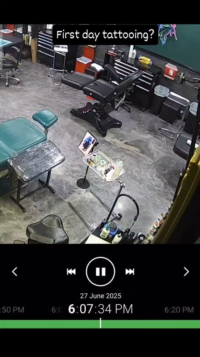 We watched this too many times already🤣🤣🤣
Poor @robforrer had a rough night lol