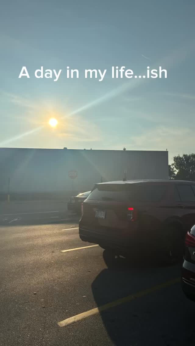 Come spend a day in the life with me!
I am new at this, but right now this is what my day kinda looks like and I am blessed with it.
New shop opening soon ish, so once everything is done it’ll be an even more boring day in the life video…