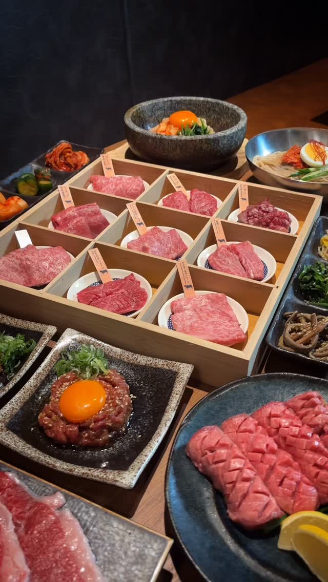 「京都和牛至極の贅沢コース」
衝撃の18品コース!シェフが今日選んだ9種盛りが奇跡すぎる...✨
この組み合わせは今日だけ...
大切な人と特別な夜を過ごすなら、焼肉マウム木屋町店へ。
_____________________________________________
阪急四条河原町駅・京阪祇園四条駅より、
徒歩5分と駅チカ
※駐輪、駐車場 近隣にコインパーキング有り ____________________________________________
■ディナー営業 定休日水曜日
予算 3,800〜/営業時間 17:00-3:00
::ディナーご予約方法::
『お電話 ︎』『DM 』『web』
____________________________________________
店名:焼肉マウム 京都木屋町店
営業時間:17:00~3:00(定休日:水曜日)
住所:〒604-8021 京都府京都市中京区北車屋町265-1UGKビル1F
TEL:075-741-7011
____________________________________________
Hankyu Shijo Kawaramachi Station & Keihan Gion Shijo Station
Just a 5-minute walk from either station—super convenient!
Bicycle and car parking: Nearby coin parking is available.
Dinner Service
Closed on Wednesdays
* Budget: Starting from ¥3,800
* Hours: 17:00 - 3:00
::How to Reserve for Dinner::
* Phone: ☎
* DM
* Website
Restaurant Name: Yakiniku Maumu Kyoto Kiyamachi Branch
* Hours: 17:00 - 3:00 (Closed on Wednesdays)
* Address: 〒604-8021 265-1 Kitaguruma-cho, Nakagyo-ku, Kyoto-shi, Kyoto UGK Building 1F, Japan
* Phone: +81-75-741-7011
#yakiniku #wagyu #kyototravel #京都グルメ #京都焼肉 #kyotofoodie #焼肉#焼肉マウム