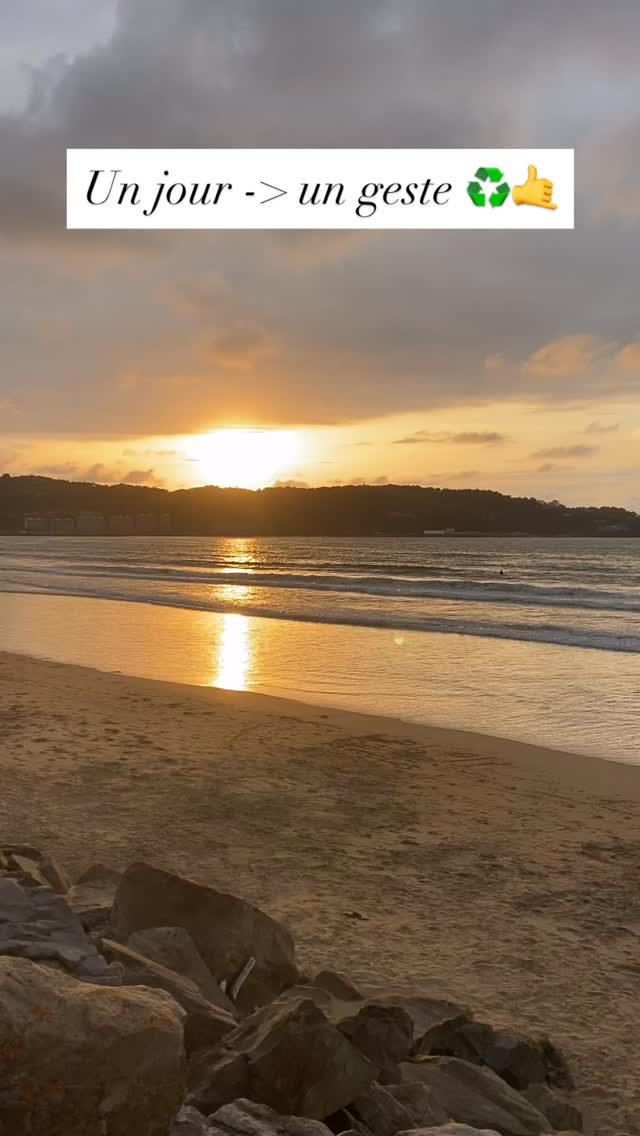 Un jour -> un geste 🙏♻️: si votre regard rencontre un déchet, ne le laissez pas attendre la marrée haute!!! Aidez le à trouver le bon chemin 🚮
#basquecountry #recycle♻️ #surf #oneearth #protectouroceans #unjourundechet #nature #pov #everylittlething #ocean #wildlife #xirimirisurf