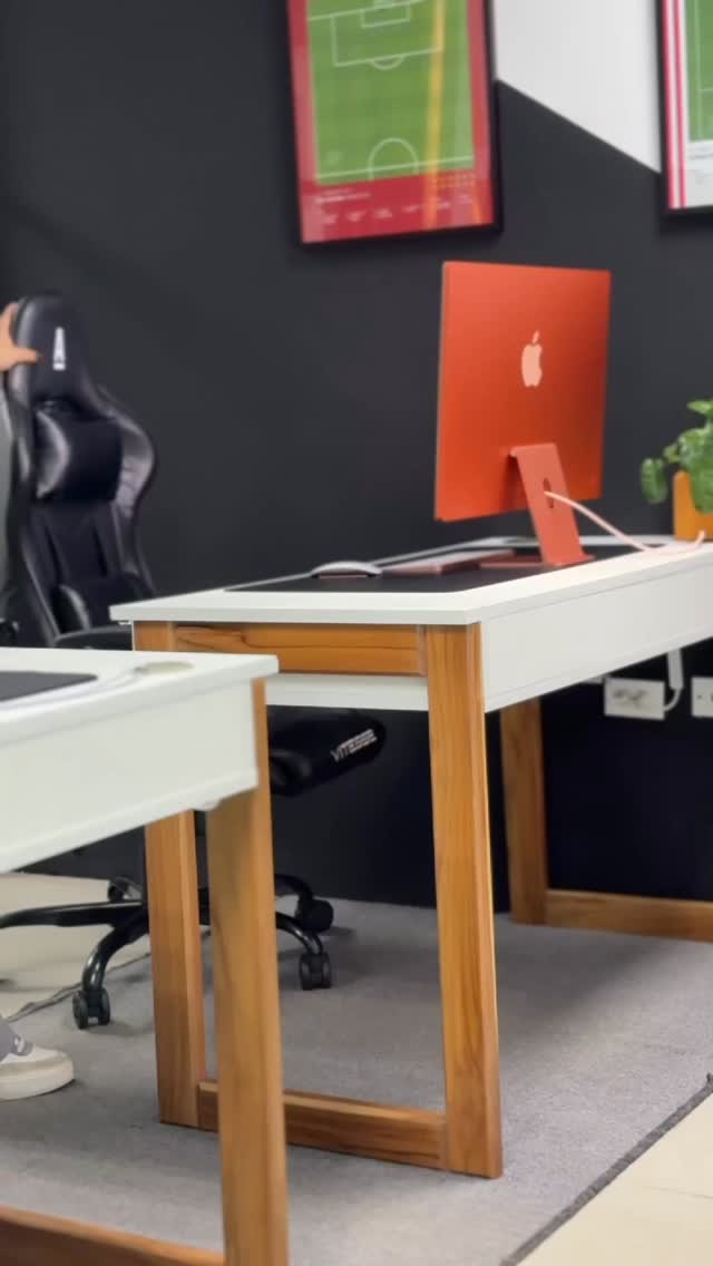 Así inicia el día del Content Manager en Afrika Estudio: con café en mano, ideas frescas y la misión clara de darle vida a cada marca. 💡