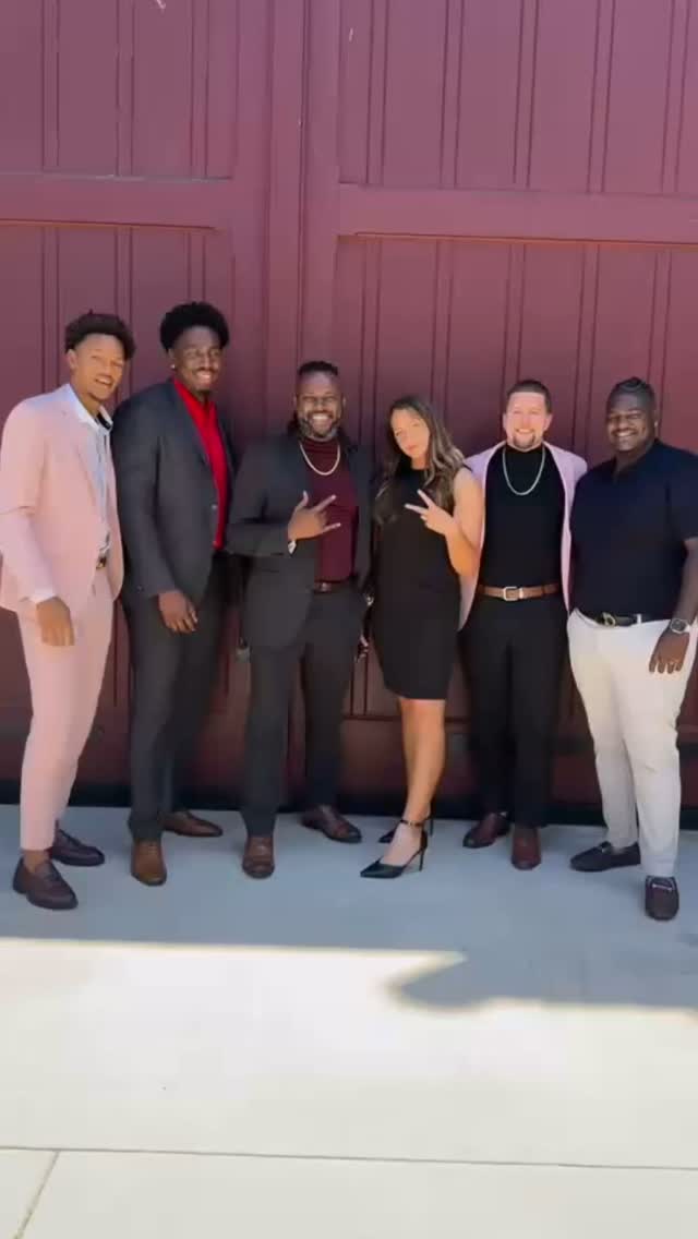 📍Napa Valley | Conference Vibes 🍇
Surrounded by vineyards, big ideas, and even bigger dreams. This conference wasn’t just about learning — it was about leveling up with the best in the biz. 💼💡
From strategy sessions to sunset sips, Napa reminded us: when you mix vision with connection, growth is inevitable. ✨
#NapaValleyConference #LevelUp #GrowthMindset #VineyardViews #NetworkAndThrive #AttitudeControlsEverything ♠️