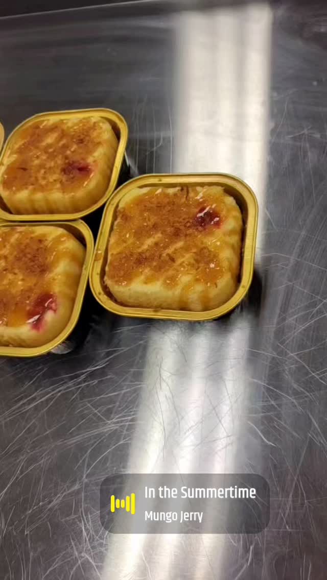 #pineapplecoconutcake