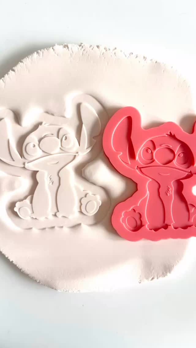 POV ❤️🔥 new themes are coming in hottt
#stampedbyel #cookiestamps #cookieembossers #cookiedebossers #cookiesupplies #sugarcookiesupplies #fondantcookies #smallbusiness #shopsmallbusiness #alburywodongabusiness #bakingsupplies