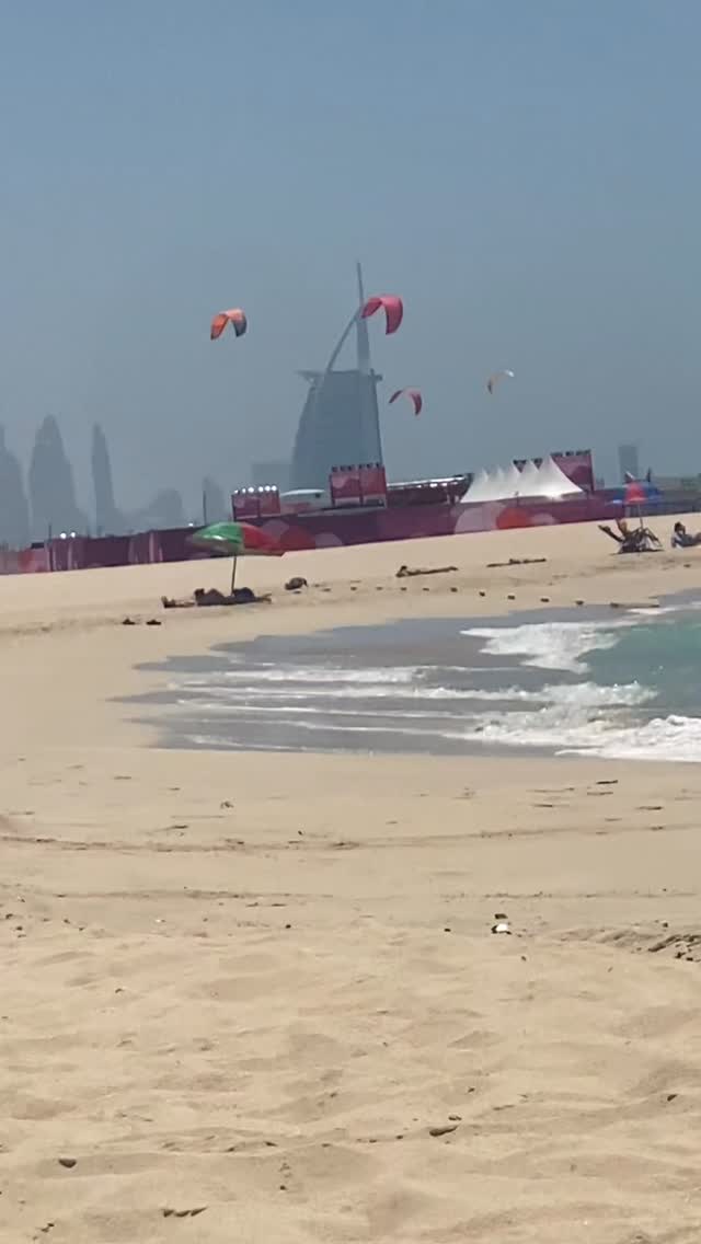 I guess this is why they call it Kite Beach 🪁
#kitebeach #kitebeachdubai🌞🏊 #kitebeachdubai #beachesofdubai #flyingkitesonthebeach #KiteBeach #DubaiViews #DigitalNomadLife #TravelWithMe #blacktravelmovement #blacktravel #blacktravelfeed #blacktravelgram #blackgirlstraveltoo #blacktravelgo #blackindubai #fulltimetravel #HotelLife #GirlsWhoTravel #BlackWomenTravel #LuxuryNomad #WanderWell #BeachDays #WhereToNext #SoloTravelQueen #manifestationvibes