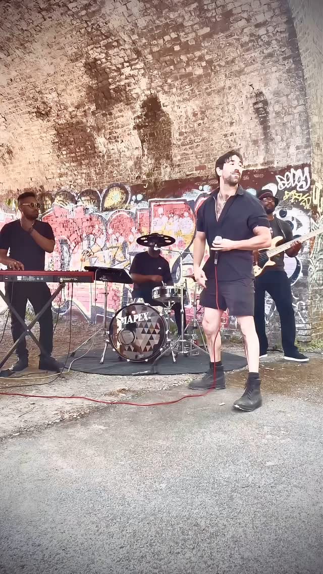 I need you to move …🕺🏾💃🏽 #katchafire #thewisebloods #reggae #live #rootsreggae #islandreggae #maori #londonreggae