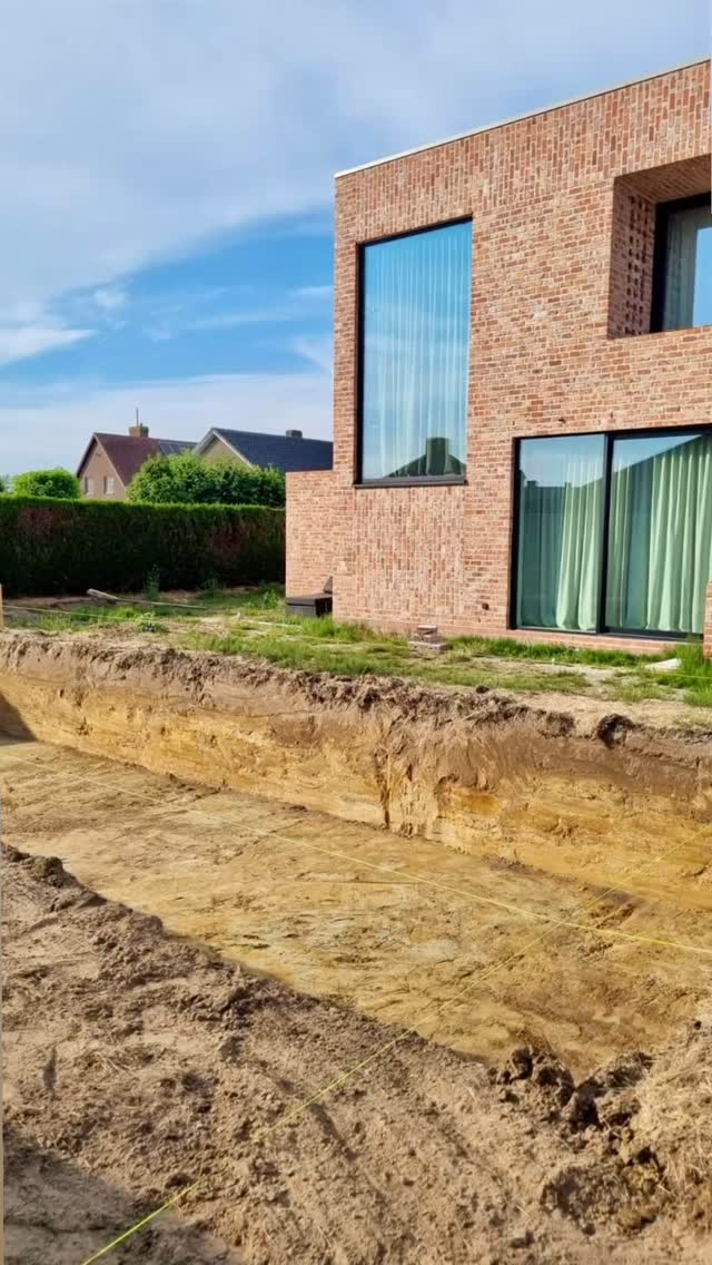 🔥 Een hittegolf houdt ons niet tegen!
🏗️ Dit zijn onze werven deze week - voluit in volle zon
📍 Professioneel. Toegewijd. Afgekoeld
#zwembadbouwer #zwembad #hittegolf #werkenindehitte #wecandoit #allnightlong