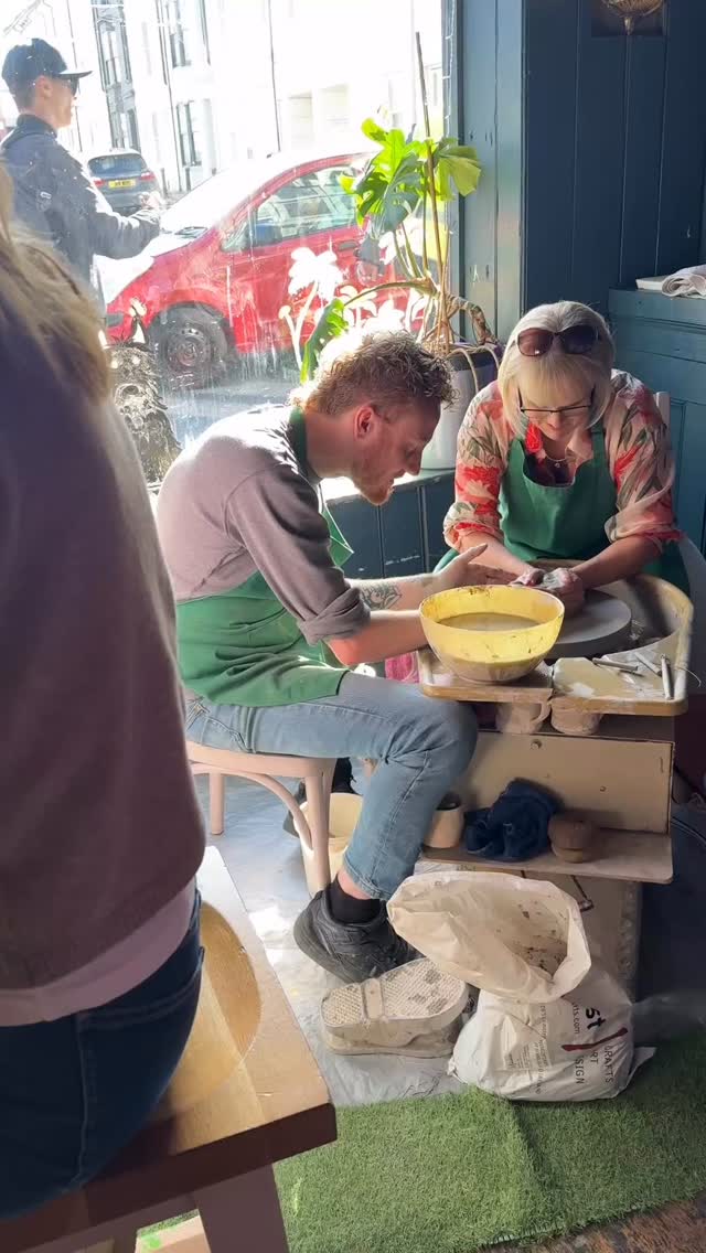 🎨🍻 Clay, craft beer, and chaos (the fun kind). Welcome to Pottery & Pints, the ultimate hands-on night out in Brighton & Hove.
✨ Spin a pot. Sip a pint.
Whether you’re here for the art, the ales, or just to try something new, we’ve got your weekend (and weeknights) sorted.
📍Fountain Head Pub, Brighton
📍Ancient Mariner, Hove
🗓️ Weekly & weekend sessions — check out our calendar
🎟️ Tickets on the website
No experience needed. Just good company, cold drinks, and clay-covered hands. Let’s make a (beautiful) mess. 🍻👐