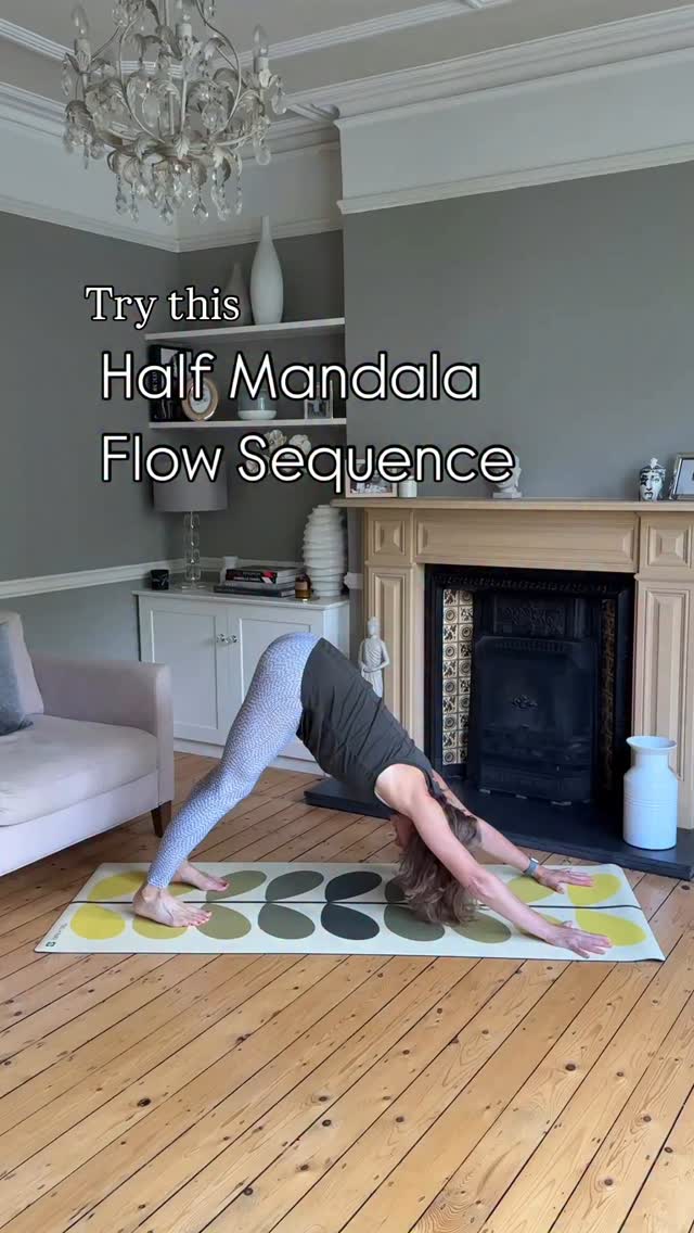 “When the power of love overcomes the love of power, the world will know peace.”
Jimi Hendrix
Flowing into Wednesday with a half Mandala Flow. You can also create a full mandala simply by continuing through the other side.
From Downward Dog into Three asanas 🧘♀️
. Twisting low lunge
. Skandasana
. Anjaneyasana
Movements like this not only provide various physical benefits ( twisting, backbending, hip mobility) but can encourage focus and concentration through a gentle moving meditation.
Much love.
Tag me if you try this @laurenupsidedownorsideways @beahappyamy @clairelinnellyoga
Hope you are all enjoying a little respite from the heat. @libbystevenson.wellbeing @suzyreading
Gorgeous mat @yogi.bare @orlakiely ✨Code LORNAF15✨
#vinyasaflow #movementmedicine #mindfulyoga #creativeflow #flowstate #movementpractice #skandasana #londonyogateacher