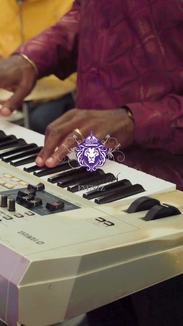 “Black success is always worthy of a particular type of celebration.”
SFAC would like to thank all of you for joining us at “Unapologetically Scholars, Unstoppably Brilliant,” a scholarship brunch in recognition of our scholarship recipients. This fundraiser will allow us to continue to provide academic scholarships to students pursuing higher education.
Thank you to the scholars for sharing your brilliance, @fredrikanewton for delivering a powerful keynote, to our co-host Soul of SF State, and the fundraising and scholarship committees for organizing a magnificent event. Thank you to @prestigiouseventz for the beautiful decor.
A special thank you to all of our sponsors—Dr. Ramsey, @ycd_jobs , and @elaineredus —and to all of our donors for making this event possible.
Finally, to our guests, thank you for your generous contribution to our scholarship and schools supply drive. You are appreciated.
Follow us @sfacdst for upcoming events.
#sfac #deltasigmatheta #scholarship #service #sisterhood #socialaction