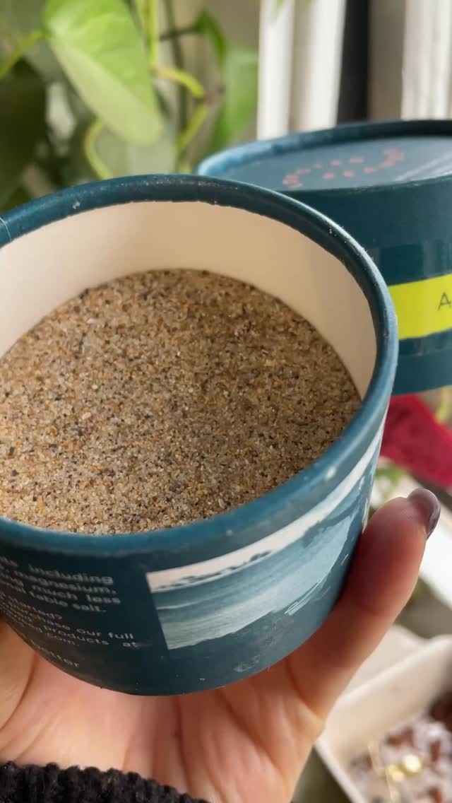 Gold wedding bands cast using sand from Adraga in Portugal 🇵🇹 A special place for the awesome couple who are getting married later this month!! Always love making such bespoke forever pieces 😍 Have the best day @ricardo_reis101 @ncklaus2 ❤️
If you’d like your own wedding bands made, buy online @holly.co, or if you’re in Salisbury pop in for a chat @fisherton.mill ❤️