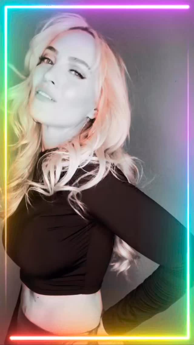 A different line, same ^magic^.
Just one more reason to stay out too late tonight.
Play it loud, sing it back. 🕯️✨
#magic #justlikethis #forever1201 #newmusic #popmusic #synthpop #altpop #lyricreel #indiemusic #popartist #indiepop #nightvibes #neonpop #dreampop #dancepop #musicvideo #musicdiscovery #lyricvideo #midnightpop #nightdrive #latepop #musicianlife