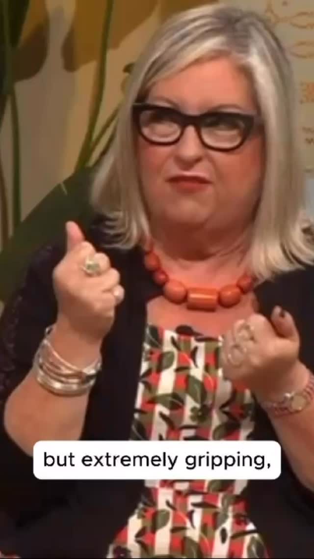 More than delighted with this review from @bethan_geiriau yesterday on @prynhawndas4c - so wonderful to see my novel discussed in both languages across the various media platforms - and endorsed as a Summer read - diolch (and husband gets a mention too!)❤️#thehouseofwater #booksbooksbooks #bookreview #bookstagram #bookish #psychologicalthriller #crimefiction #welshfiction #bilingualreadership @hodderfiction @hodderbooks @a.m.heath @euanthorneycroft