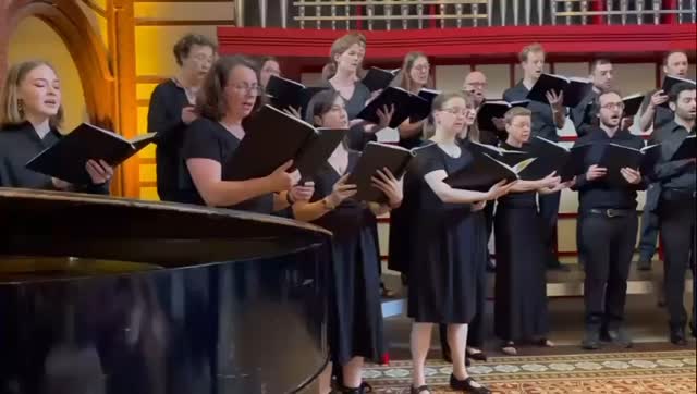 While we wait for the pro video, here’s a sneak peak (filmed by the audience) of yesterday‘s concert! #ChoirLife #SingingTogether #ChoralMusic
#ChoirLove #MusicIsLife #ChoirGoals #SingingFamily