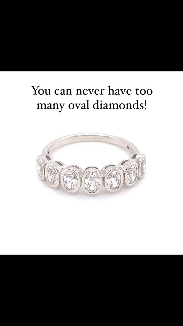 So, the most common question we received from our previous two posts was “what kind of wedding ring or eternity ring can be worn with an oval diamond solitaire ring?”.
We recommend even more oval diamonds!
Another newly finished ring in our stock has seven bezel set oval diamonds.
We think it would make a gorgeous wedding ring, eternity ring or right hand ring.
DM or call us on 01412483027 to discuss.
#glasgowjeweller #diamonds #ovaldiamondring #ovalcutdiamond #mundieandson