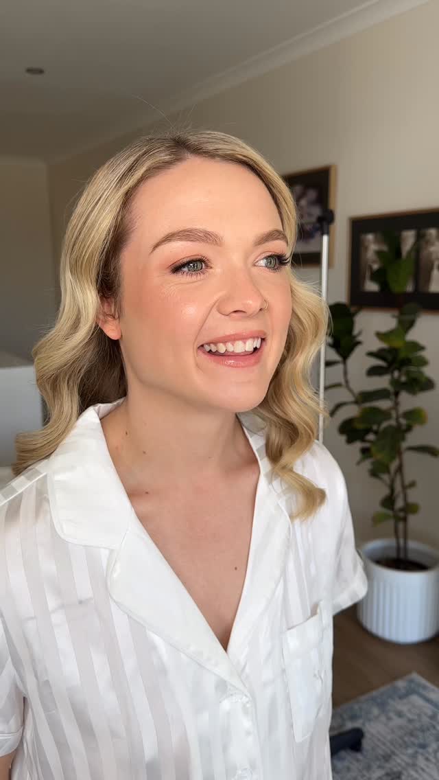 Annie your smile is infectious 🤍👰🏼♀️
There is nothing more special than seeing my brides feel confident and beautiful on their wedding day 🥰
I still have some dates remaining for the end of 2025 and 2026 is booking quickly, so if you’re a soon to be bride and love the natural soft makeup look I’d love to have a chat 🫶
#perthmakeupartist #perthbridalmakeup #perthbridalmakeupartist #perthweddingmakeupartist #perthmua #muaperth #perthweddingmakeup #naturalbridalmakeup #naturalmakeup #makeupartistperth