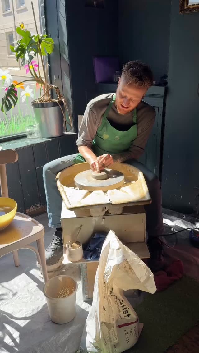 🌟 Team Appreciation Post! 🌟
At Pottery & Pints, we wouldn’t be the creative, cozy community you know and love without our amazing team behind the scenes (and the wheel 🎨🍻).
From our expert potters guiding your hands to shape something beautiful, to our friendly workshop assistants who make each session run smoothly, your pottery journey is made possible by this crew of legends.
💼 Big shoutout to our workshop manager, the wizard behind the curtain keeping everything ticking perfectly, from kilns to schedules!
And of course, a special mention for Kate, the lovely voice behind our emails & messages, dedicated to helping you book the best events and answering every question with care and a smile (virtually, of course!).
So next time you leave with a handmade pot and a happy heart, know that it’s thanks to this wonderful bunch of creators, organisers, and magic-makers.
❤️ Here’s to the team that keeps the clay spinning and the pints pouring!
#potteryandpints #teamlove #claycrew #meetthemakers #supportlocal #behindthescenesmagic