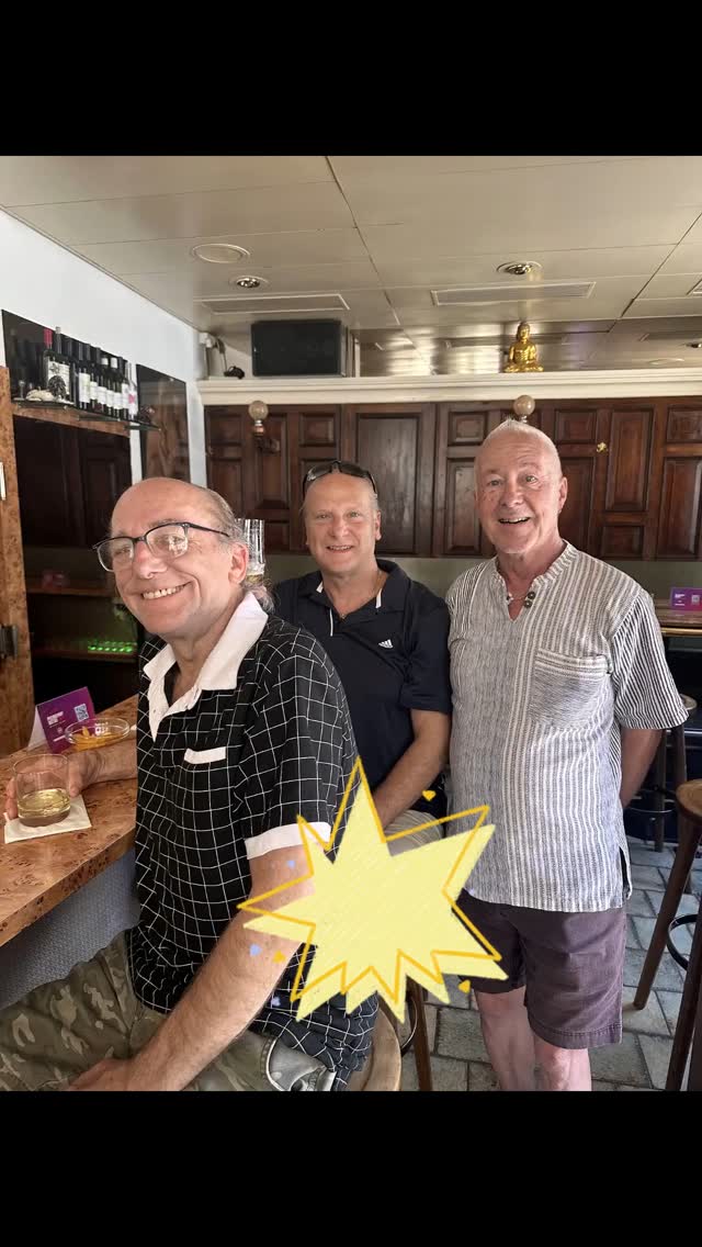 Legende. 🍸🗽 From New York to Zürich – these legends bring the vibe!
Daily from 14:00 at Predigerhof Gay Bar 🌈✨
#Predigerhof #GayBarVibes #LegendsOnly #NYtoZürich #ZurichNights #CheersToThat #LGBTQIA #ZurichGayScene