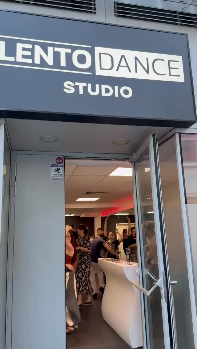 🤍 DANCE WITH LENTO ♥️
⭐️ Quick Results, Flexible Programs ⭐️
⏩️ Pay Per Class ⏩️ No Dance Partner/No Registration Needed
📍 Lento Dance Studio - Traungasse 14, 1030, Wien