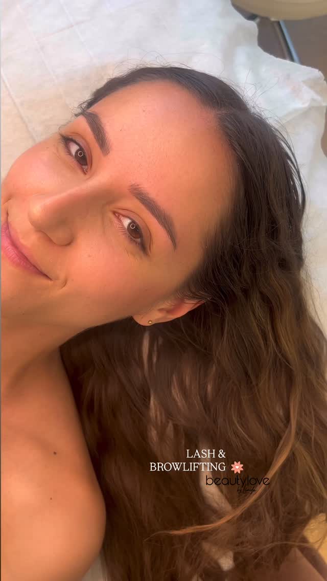 LASH & BROWLIFTING 🧡
eine natürliche Methode um die Wimpern und Augenbrauen zu verschönern.🤩
#lashlifting #browlifting #beauty #beautylove #linz #naturallook #eyebrows #instagram