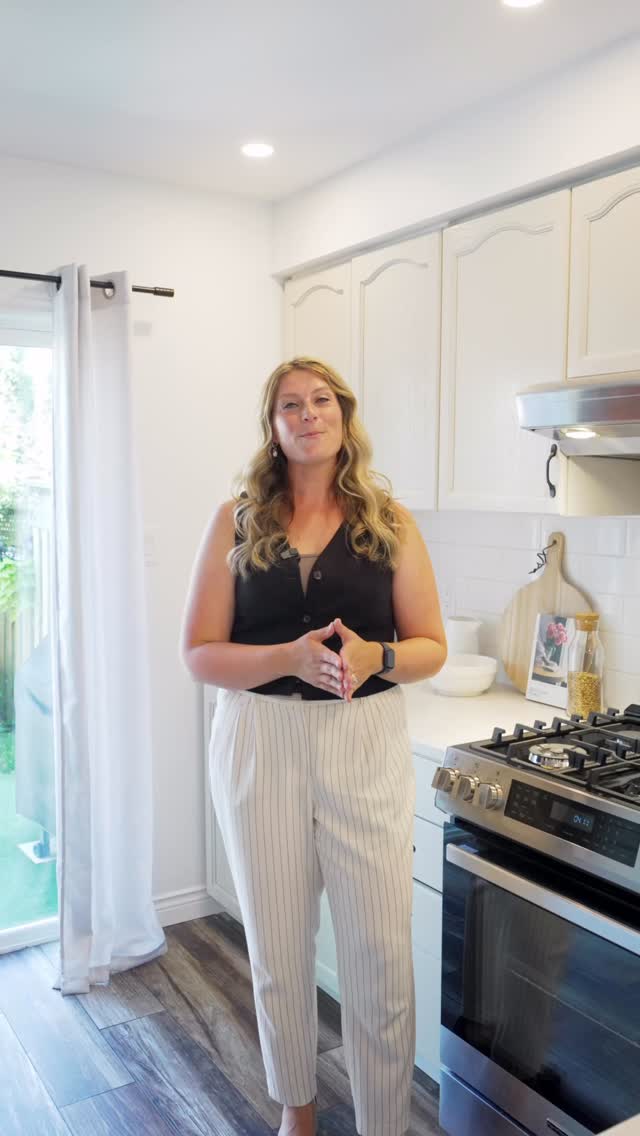 Stylish & Updated 3-Bedroom Condo Townhome in Prime Courtice Location!
Welcome to this beautifully maintained and updated condo townhome in the heart of Courtice. Featuring 3 spacious bedrooms and 2.5 bathrooms, this bright and inviting home offers an open-concept main floor with gleaming hardwood flooring, pot lights, and a walkout to a fully fenced backyard – perfect for entertaining or relaxing outdoors.
The updated kitchen is a standout with brand new backsplash, countertops, appliances, and refreshed cabinetry – a modern space that’s both functional and beautiful. Upstairs, you’ll find generous bedrooms, including a primary suite with its own private ensuite. The finished basement adds extra living space and includes an upgraded laundry room for added convenience.
Located just minutes from the Courtice Community Centre, great schools, parks, shopping, major transportation routes, and scenic walking trails – this home truly has it all!
Don’t miss your chance to own a move-in ready gem in a highly desirable neighbourhood!
36-2800 Courtice Road, Courtice, ON
E12262685
$675,000.00
3 bedrooms, 2.5 bathrooms
Contact me today for more details and to book a private showing!
Pauline Kelly | REALTOR®
Coldwell Banker 2M Realty Brokerage
Not Intended to Solicit Clients Currently Under Contract. Independently Owned and Operated.
#NewListing
#YourNewHome
#Courtice
#Clarington
#DurhamRegion
#RealEstate
#Home