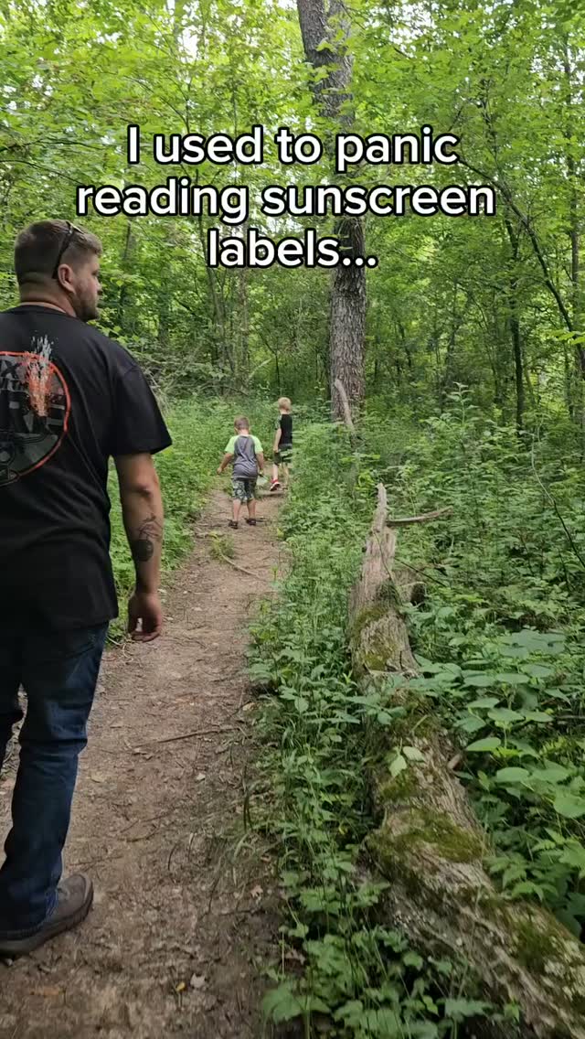 Most store-bought sunscreens are full of stuff I can't pronounce... 😬 That’s why I made my own DIY sun balm using ingredients I trust, and I'm so excited to share it with you on my blog!
Red raspberry seed oil, carrot seed oil, shea butter, coconut oil—each with natural SPF and skin-loving benefits. ✨
Find the recipe on the blog 4ticketstotravel.com—also linked in my profile. 🌿
#HomemadeSunscreen #ChemicalFreeSkincare #RedRaspberrySeedOil #NaturalSPF #DIYSkincare #NonToxicSPF #SafeSunscreen #EcoFriendlySunscreen #PlantBasedSkincare #4TicketsToTravel