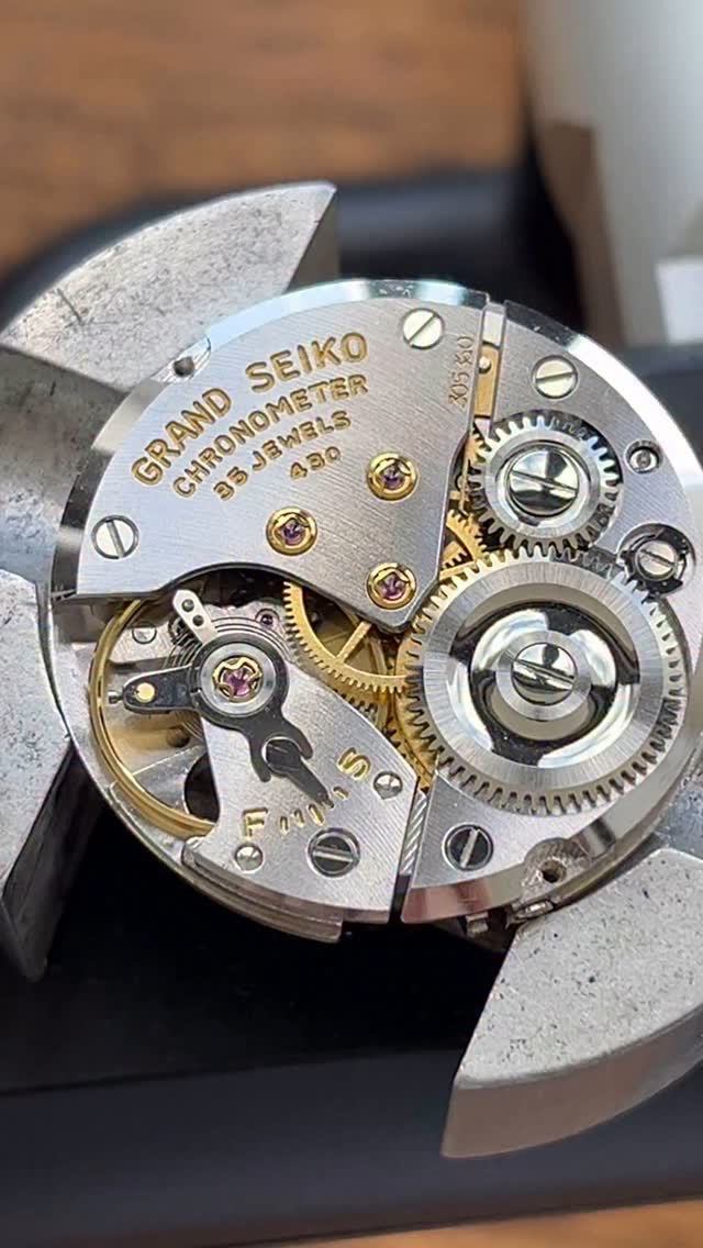 There’s a special kind of satisfaction that comes with servicing a watch like this.
It’s a true privilege to open up and preserve a piece of horological history. This Grand Seiko 43999 Chronometer, powered by the 35 jewel calibre 430, is a landmark in Japanese watchmaking. Built to the highest standards of its time, it represents the early pursuit of precision and craftsmanship that still defines Grand Seiko today.
To be able to restore and care for a watch like this is not just a job, it’s an honour.
#GrandSeiko #VintageGrandSeiko #GrandSeikoChronometer #SeikoHistory #JapaneseWatchmaking #WatchmakerLife #VintageWatches #WatchRestoration #MechanicalWatches #TempoPrima #35JewelChronometer #SeikoCollector #WatchesOfInstagram
