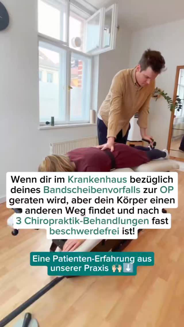 Gerne möchten wir diese Patienten-Erfahrung mit euch teilen, da sie vielleicht auch für euch, oder eine Person in eurem Umfeld, hilfreich sein kann. ⬇️😊
Vor ein paar Wochen kam ein Patient zu uns, der vorab bezüglich eines Bandscheibenvorfalls im Krankenhaus war. Dort wurde ihm vom ersten behandelnden Arzt mitgeteilt, dass er am besten direkt am kommenden Wochenende zu einer OP wiederkommen sollte.
Daraufhin kam noch ein zweiter Arzt dazu, der ihm alternativ zunächst eine Behandlung mit Medikamenten vorschlug - und dann zu einem späteren Zeitpunkt ggf. die OP.
Zum Glück war ihm Chiropraktik aber von einem früheren Zeitpunkt schon bekannt und deshalb ist er dann nach diesem Krankenhausbesuch erstmal zu einem Termin bei uns vorbei gekommen.
Nach nur 3 chiropraktischen Behandlungen ist er jetzt fast vollständig beschwerdefrei!
Jeder Fall ist individuell – aber Erfahrungen wie diese zeigen, dass es manchmal lohnenswert sein kann, andere Wege zu prüfen - gerade wenn eine OP im Raum steht. 🙏🏼
Du stehst vor einer ähnlichen Entscheidung? Lass dich gerne von uns beraten oder komm zu einem Termin bei uns vorbei.
📍 ChiroDynamik Potsam
🗓️ Buche deinen Termin über den Link in der Bio oder schreibe uns eine DM!
CHIROPRATIK CHIROPRAKTOR GESUNDHEIT PRAXIS BANDSCHEIBENVORFALL
#Chiropraktik #Schmerzfrei #Gesundheit #Beweglichkeit #chirodynamikpotsdam #chiropraktor #chiropraktiker #chiropraktikpraxis #rückenschmerzen #manuelletherapie #chirodynamik #bandscheibenvorfall