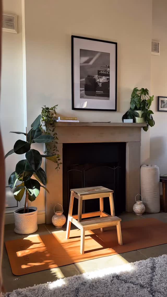 FOUR SEATED STRETCHES FOR YOUR SPINE!
these are my favourite four exercises to bring some much needed movement into the spine / back muscles 💛 🩻
my absolute go-to when seated for long periods of time (at my desk, on a flight, or even in front of the tv!)
which is your favourite?
#yoga #seatedyoga #seatedstretch #spinehealth