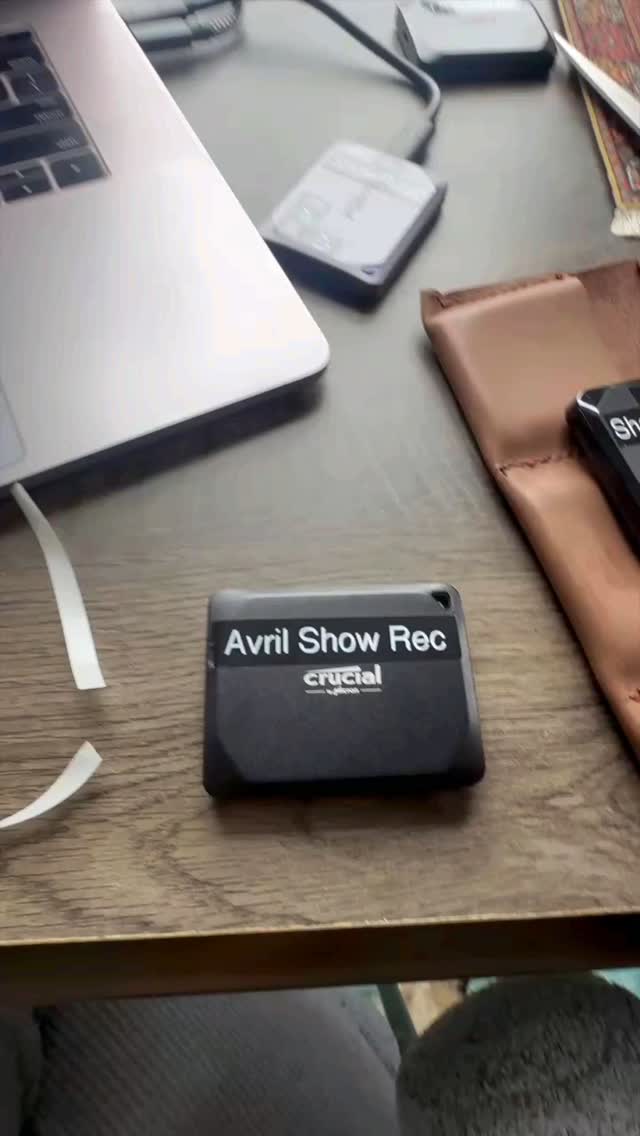 SOOO excited to be heading out with the LEGEND @cyndilauper !! Already checked into my flight.
WHO’S COMING OUT!? #videodirector #definetelygoingtohavefun
@crucial_memory
@prg.north.america