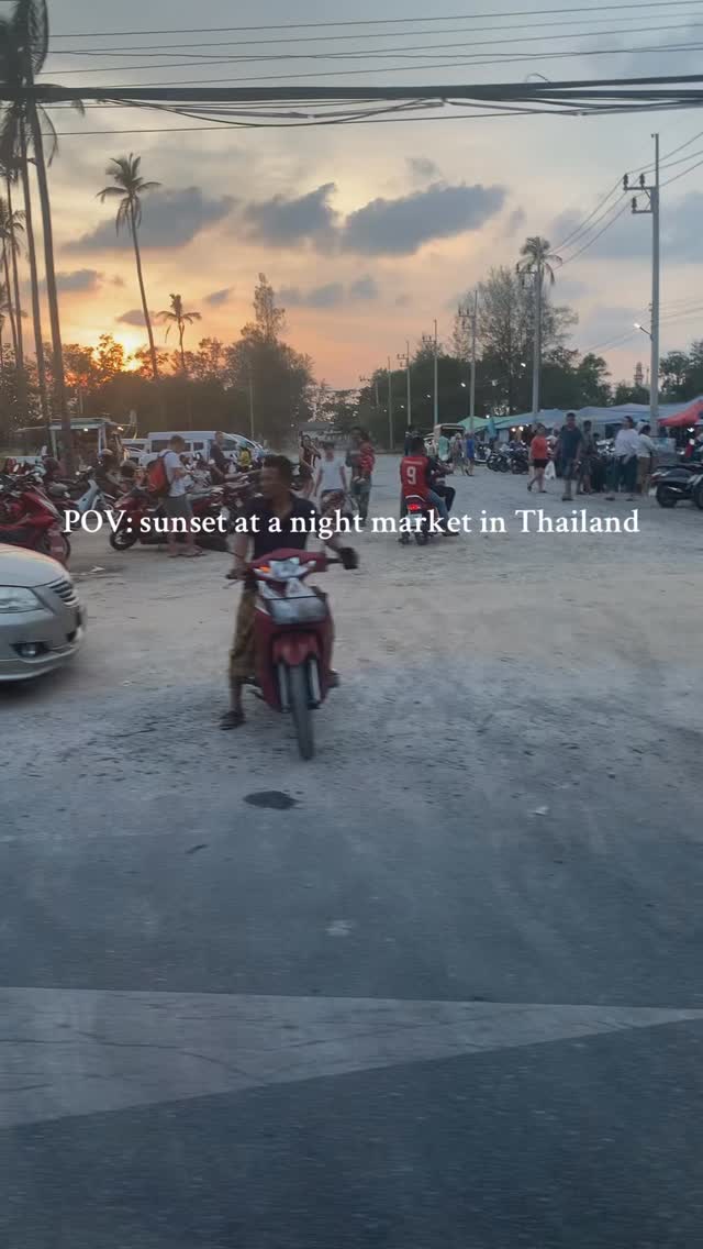 Golden hour in Phuket hits different 🌅✨
Caught this dreamy sunset as we drove by the night market. Take me back 🥹
#TravelWithKenH #ThrowbackThursday #PhuketVibes #NightMarketMagic #SunsetDrive