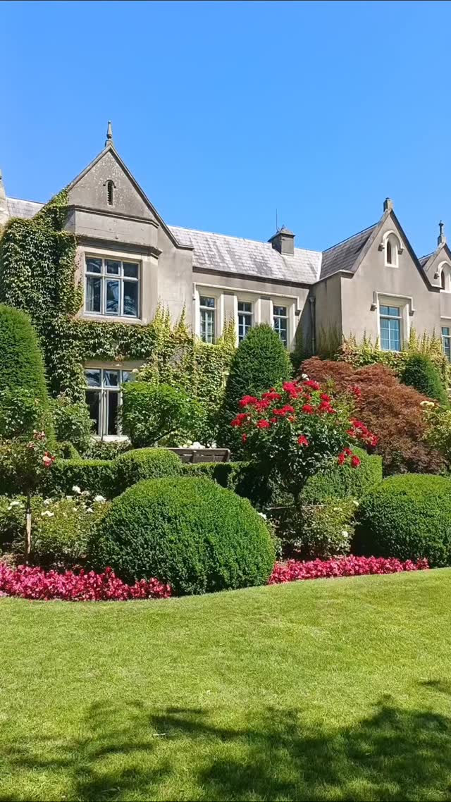 Dreamy weddings @ballymascanlonhotel
All set for today's summer wedding showcase, the sun is out, the gardens are in full bloom and the place is looking amazing.