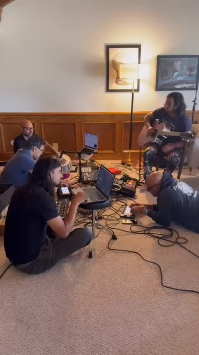 Few things are more fulfilling than making music with the homies 🤩