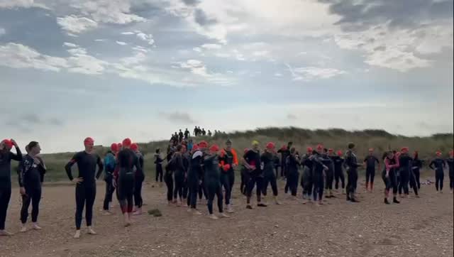 Wind and birdsong 👂
#nature
#competition
#silentstart
#norfolksuperherochallenge