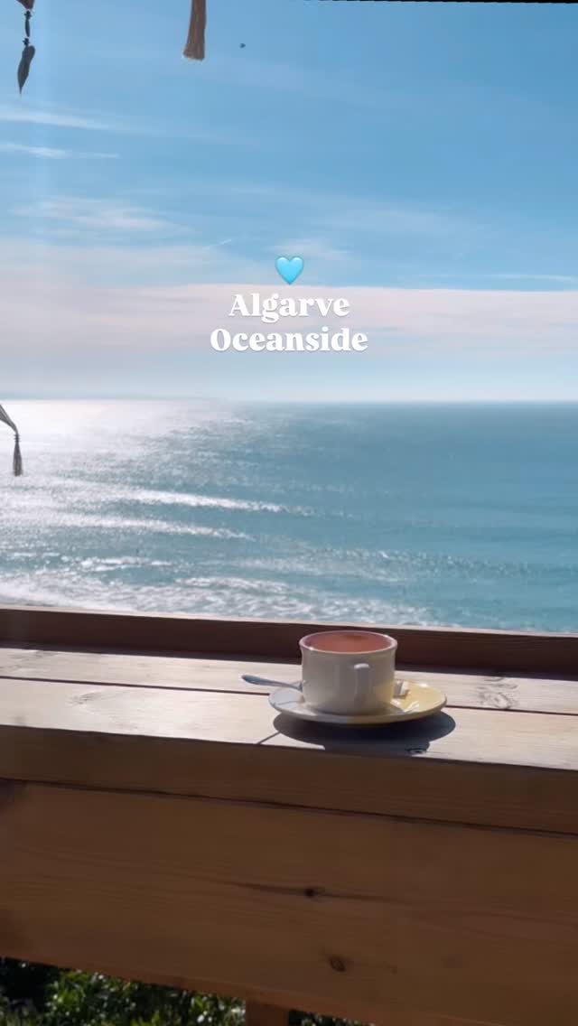 Where land ends and magic begins ✨🩵
📍Location
Near praia da Marinha, Benagil and Praia dos Três Castelhos near Carvoeiro.
#algarve #algarveportugal #algarvelovers #algarvecoast #portugal #portugalplaces
For everything Algarve follow @totheseastories