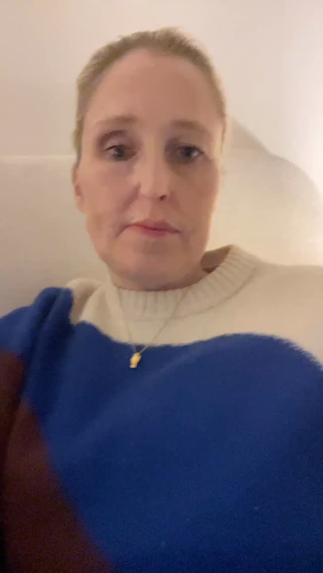 Criticism from others can be the death of someoneâs stability.
Harsh or negative opinions others have about you can turn calm to mental calamity.
Criticism or personal attack can also be super divisive.
But it doesnât have to be that way.
Here is my approach to trying to grow and evolve from my natural defensiveness.
To use my daily practice of twice daily meditation to steady myself, remember who I am and rely less on the opinions of others for my sense of self worth.
Itâs a working brief.
#meditate #meditation #calm #criticism #harsh #attack #reaction #self #selfreflection